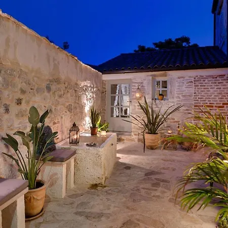 Town House Rosario 3*